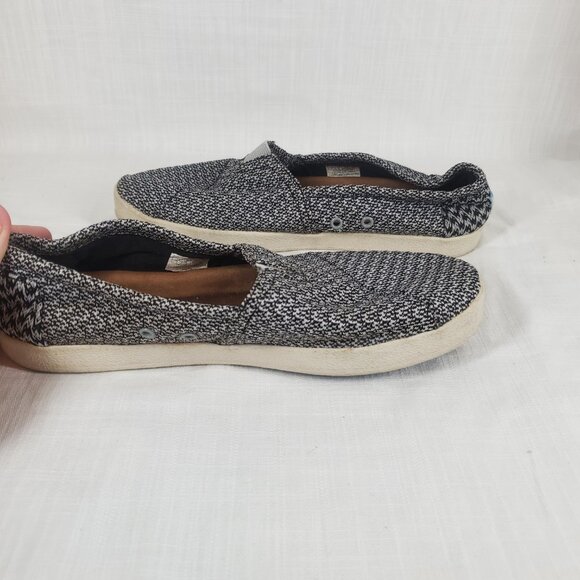 Womens Toms Black White Chevron Pattern Slide On Shoes Sz W7 - Picture 4 of 8